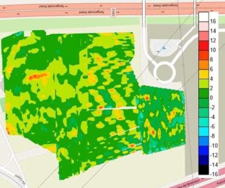 Mappa a colori di un rilievo magnetometrico su un'area vicino a una rotatoria